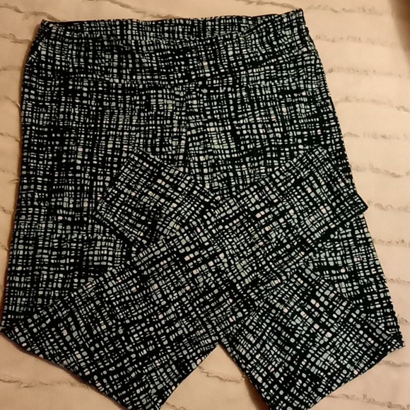 Leggings LuLaRoe 2 pairs Tall and curvy one size Form Fitting Buttery - Picture 7 of 11